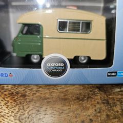 Oxford Diecast Morris J2 Paralanian Camper 1963 1.76 Scale