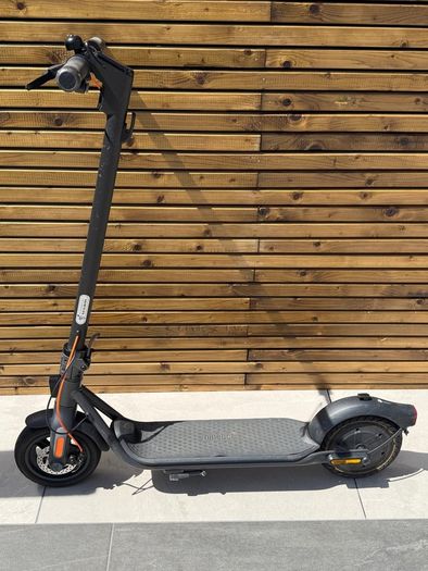 Ninebot by Segway Kickscooter F2 Plus E, Black
