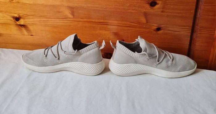 Timberland flyroam go Oxford knit Size 7 eu 40 beige in excellent condition