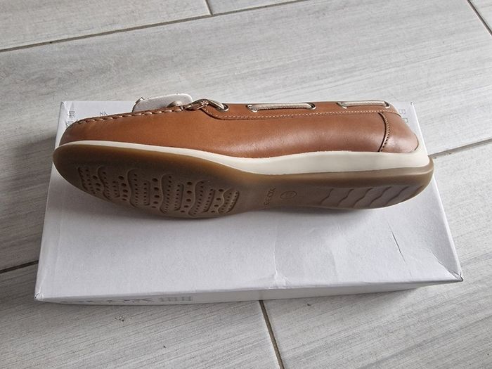 New GEOX Tan leather loafers
