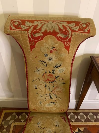 Victorian rosewood prie dieu or prayer nursing chair with original needlepoint upholstery.