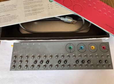 OP-Z Teenage Engineering Synthesiser