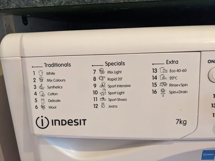 INDESIT 7kg washing machine