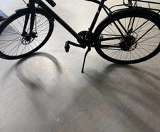 Bicycle   - Escape 3 City Disc L Metallic Black Bike