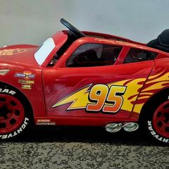 huffy lightning mcqueen 6V ride on