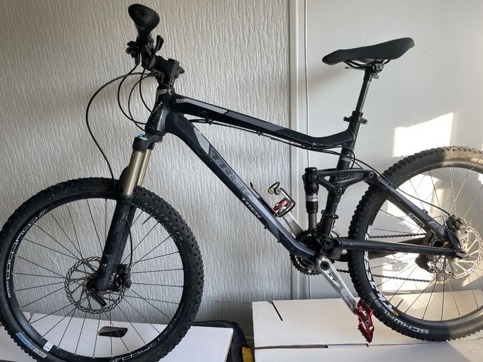 Trek Fuel EX8 Full Suspension Mountain Bike