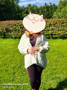 Knitted women cardigan puffy