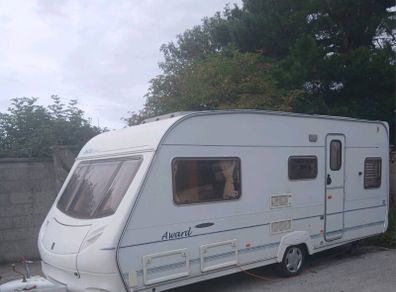 Ace caravan endroom