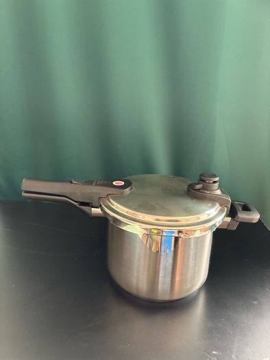 Pressure Cooker