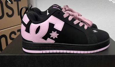 Brand New DC Shoes Women's Court Graffik (Black/Pink)