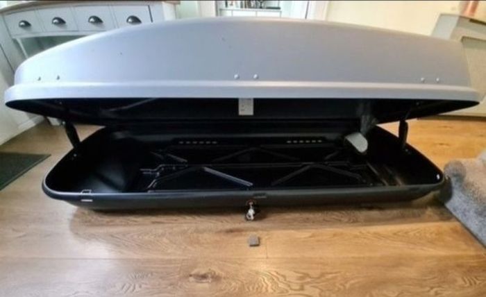 car roof box (rental)