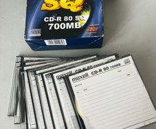 8 Blank CDs