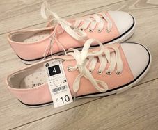 Girls Canvas Shoes