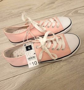Girls Canvas Shoes
