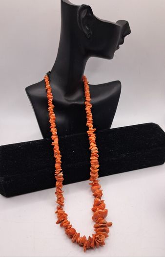 Vintage coral necklace