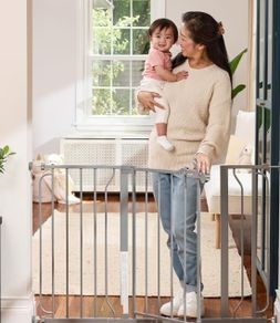 Easy Step 124cm Extra Wide Baby Gate, Platinum, Includes 10cm and 30.5cm Extension Kit, 4 Pack of Pressure Mount Kit and 4 Pack of Wall Mount Kit, fits 29" - 48 wide, 30 high