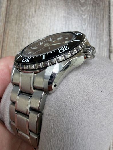 Grand Seiko SGBA463 dive watch. Titanium, Spring Drive, Full Set