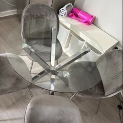 Dining Table & 4 Chairs