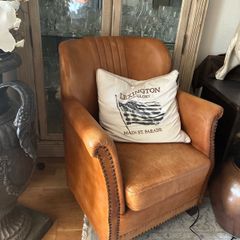 Petite leather Club Chair