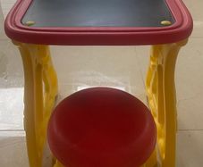 Crayola Art Desk, Easel & stool