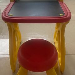 Crayola Art Desk, Easel & stool