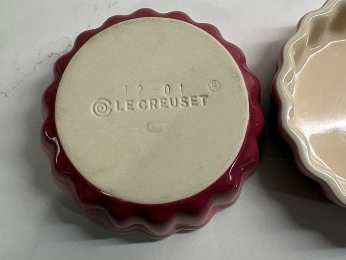 le creuset 2 mini fluted dishes