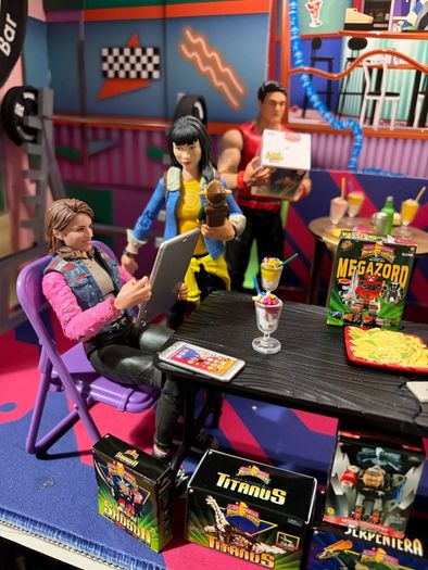 Mighty morphin power rangers juice bar