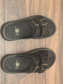 Dr. Martens sandal