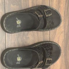 Dr. Martens sandal