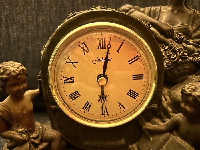 Juliana collection vintage faux bronze mantel clock