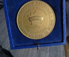 Commerative Bronze Medal Coin award for French Revolution History in Paris - Mint Condition