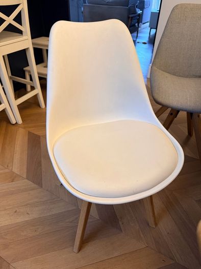 dining chairs x2