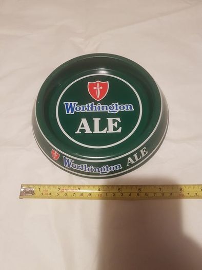 wortington ale metal ashtray ,collectors item, very good condition,  price includes post to anywhere in ireland thank you, hard to come by  ,in that condition..