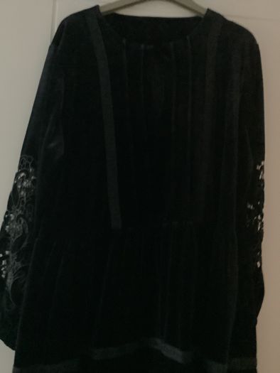 Ladies beautifull black velvet dress from gallery worn once beautiful lace sleeves size 20