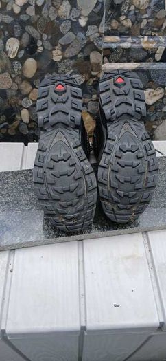 Mens hiking boots