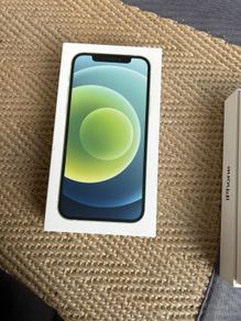Box for iPhone 12 empty