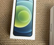 Box for iPhone 12 empty