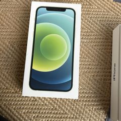 Box for iPhone 12 empty