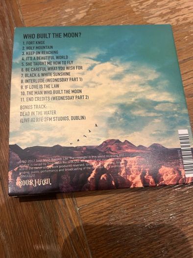 Noel Gallagher's High Flying Birds - Who Built the Moon?