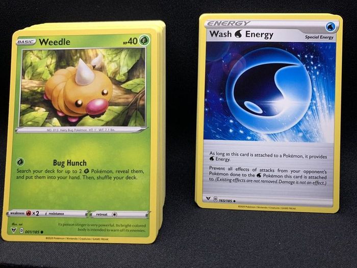 Vivid Voltage Pokemon Complete Set Of Common & Uncommon 90 Cards Inc Trainers