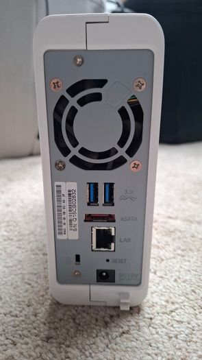 External Hard Drive Qnap Ts-112p 1.6ghz Cpu 512mb Ram 1 X 2tb Hard Drive Rj45 Usb Esata