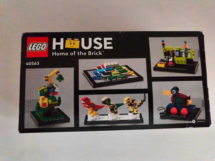 Lego Set No. 40563 - Lego Tribute to Lego House