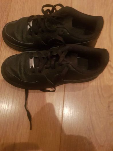 Junior Nike Runners Size 4.5
