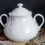 Wedgwood Strawberry and Vine Image 3