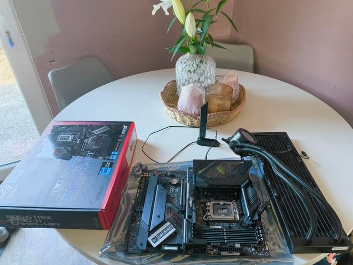 ASUS ROG STRIX Z790-H Gaming Wi-Fi Intel Z790 LGA1700 DDR5 ATX Motherboard and Kolink Umbra Void 360 AIO Performance ARGB CPU AIO Cooler