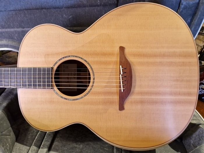 Lowden O-35