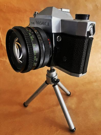 Yashica TL Electro 35mm SLR Film Camera with Vivitar 24mm 2.8 wide angle lens