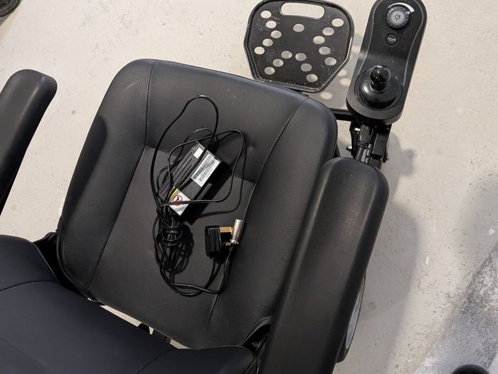 Mobility Scooter. Drive Titan LTE Powerchair