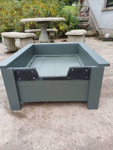 Dog raised bed
