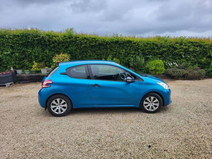 2013 Peugeot 208